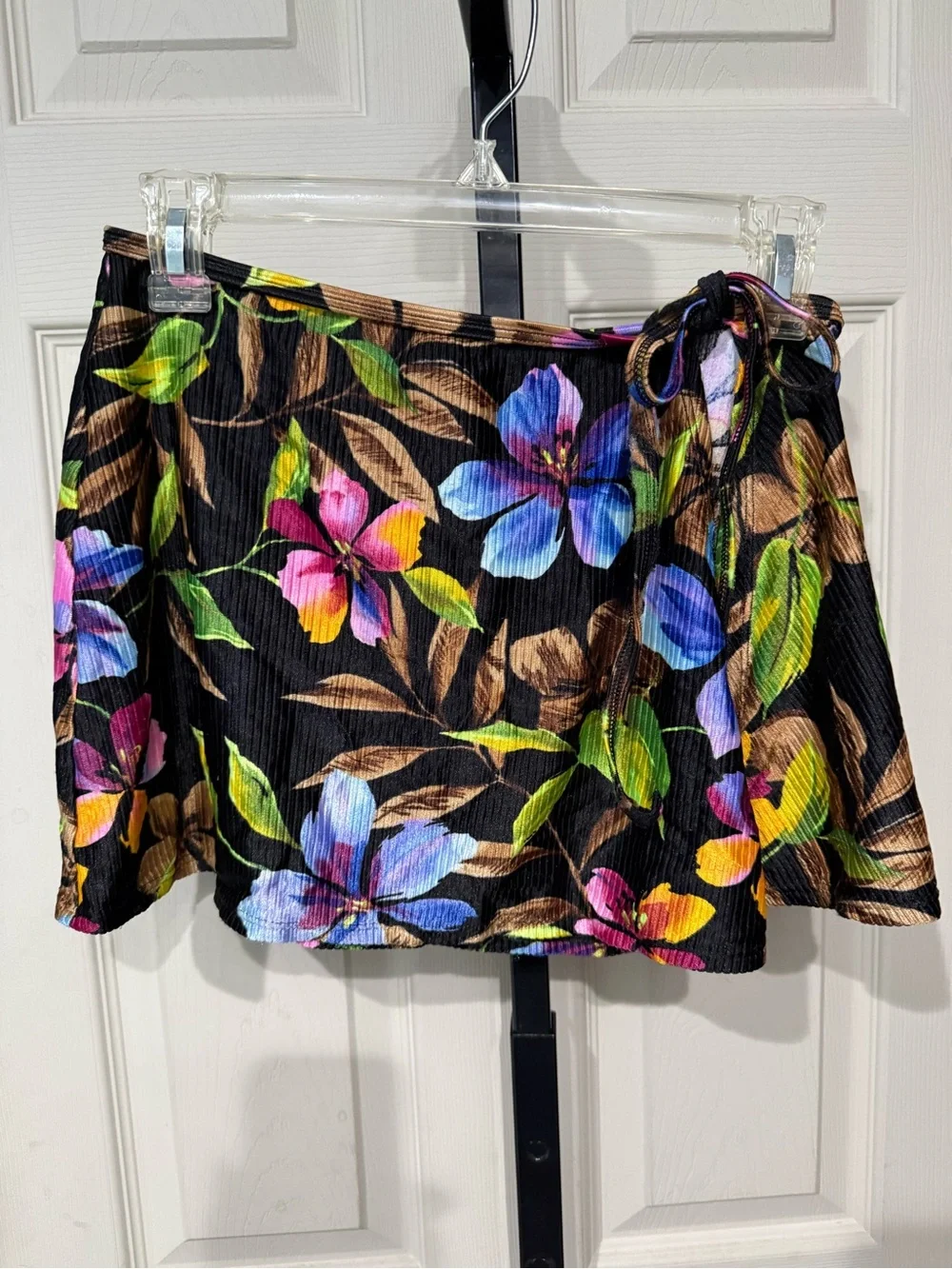 VTG Catalina Black and White Floral One-Piece Swimsuit with matching Shirt Wrap